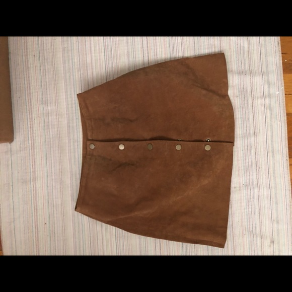 New Look Faux Suede skirt - Picture 3 of 4